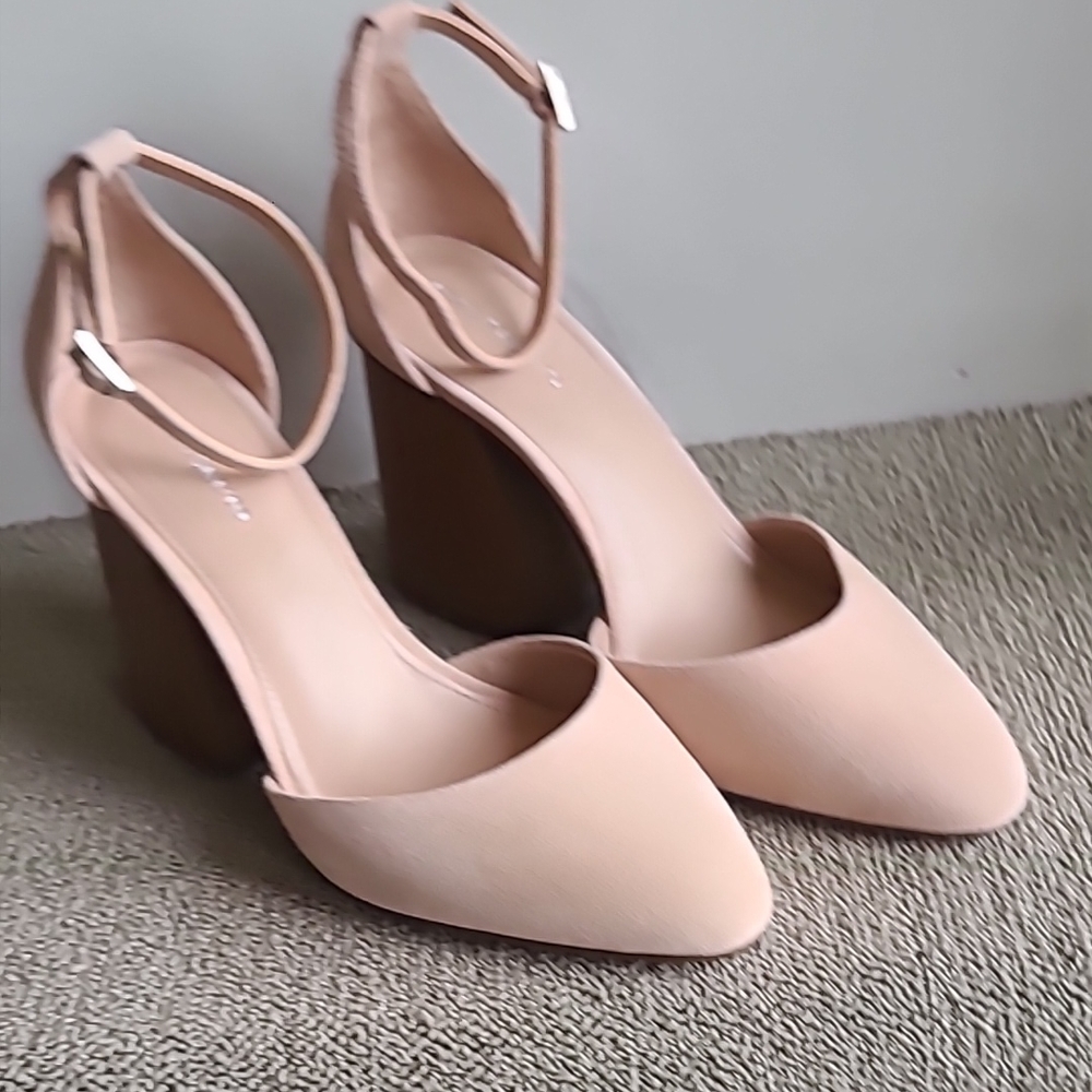 Vince Camuto Elegant Nude Block Heel Sandals